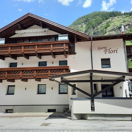 Garni Flori Villa Längenfeld Exteriör bild