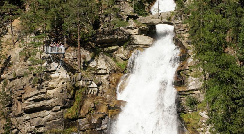 Garni Flori Villa Längenfeld Rum bild